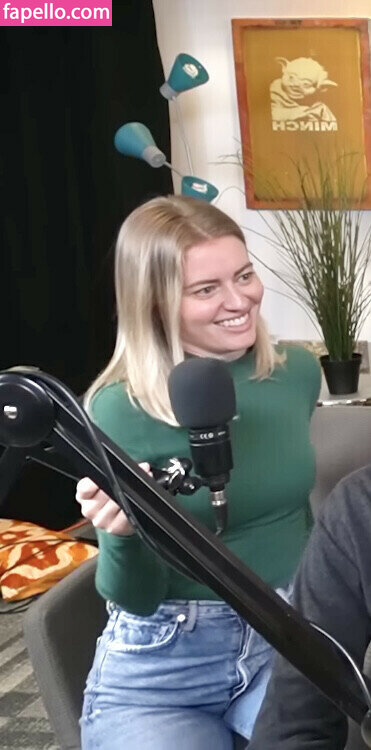 Elyse Willems #52