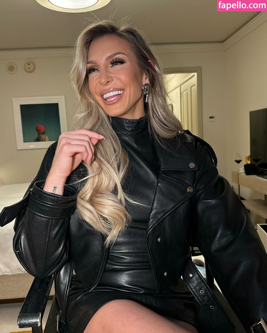 Charlotte Flair #118