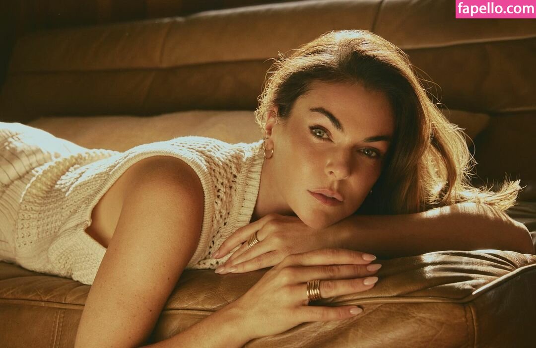 Serinda Swan #11