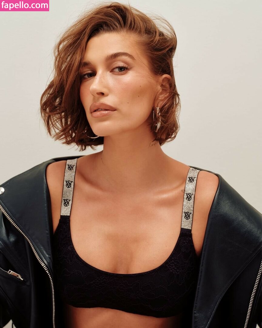 Hailey Baldwin Bieber #100