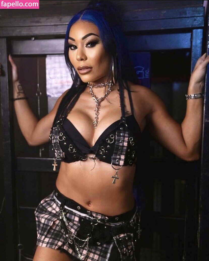 Mia Yim #34