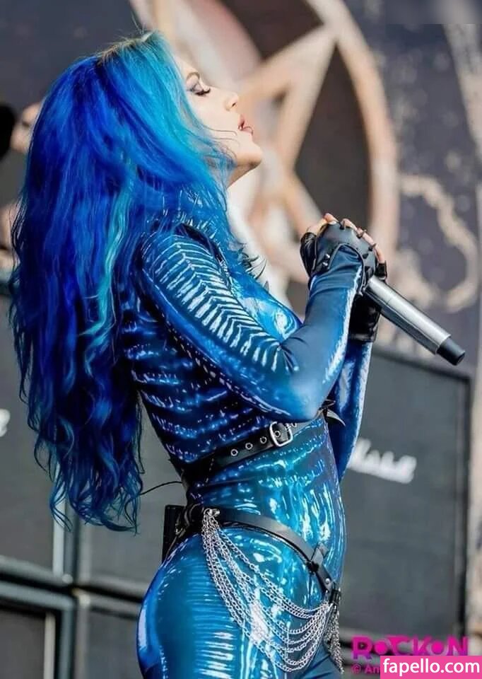 Alissa White-Gluz #4