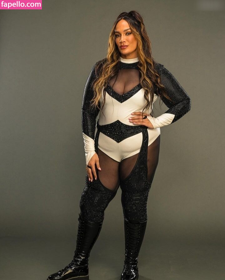 Nia Jax #40