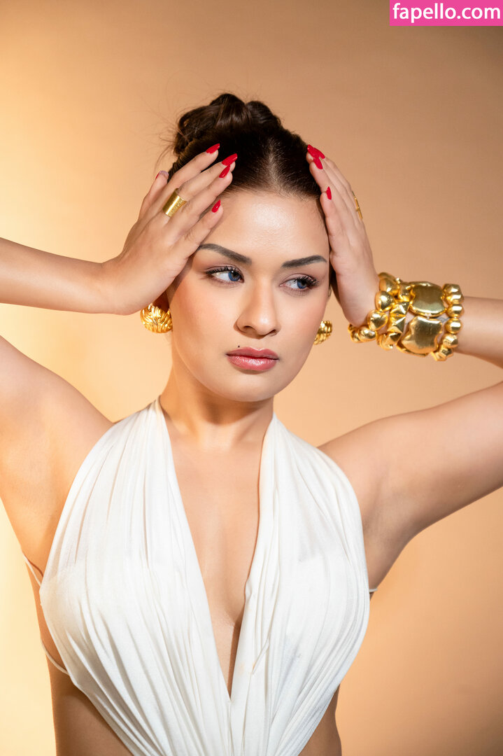 Avneet Kaur #2