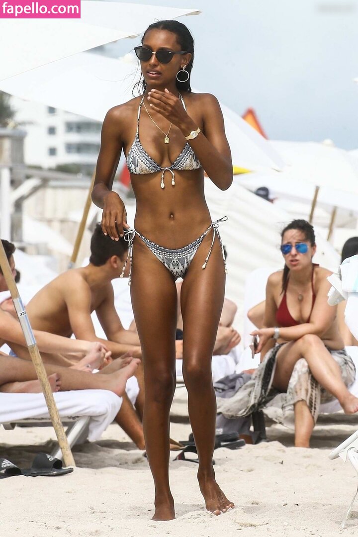 Jasmine Tookes #19