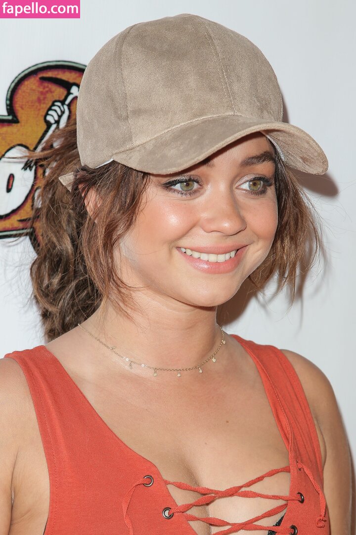 Sarah Hyland #59