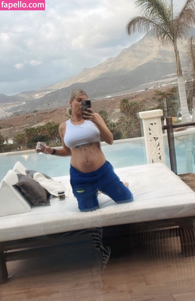 Olivia Buckland #12