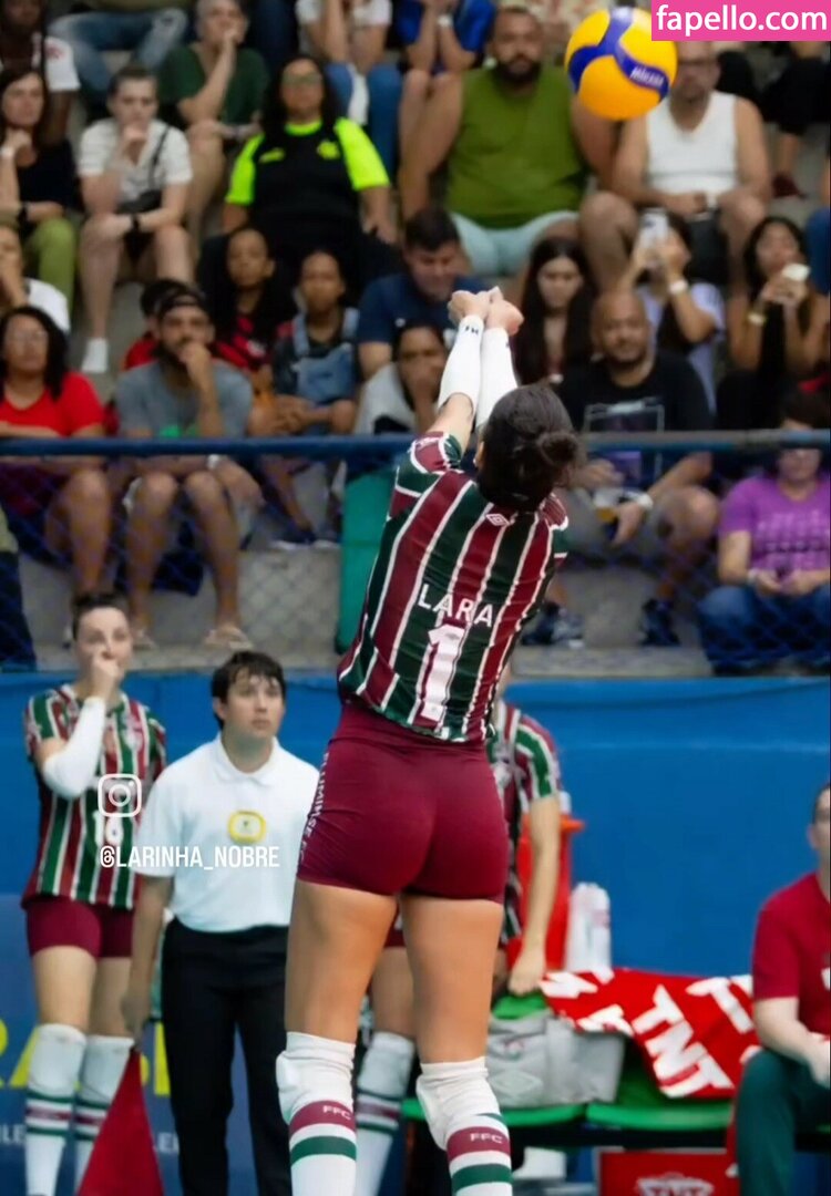 Lara Nobre #39