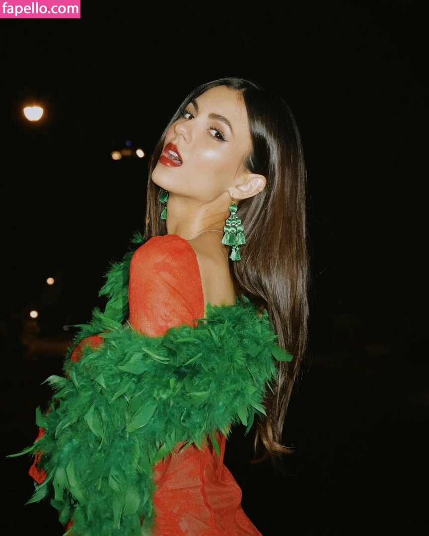 Victoria Justice #36