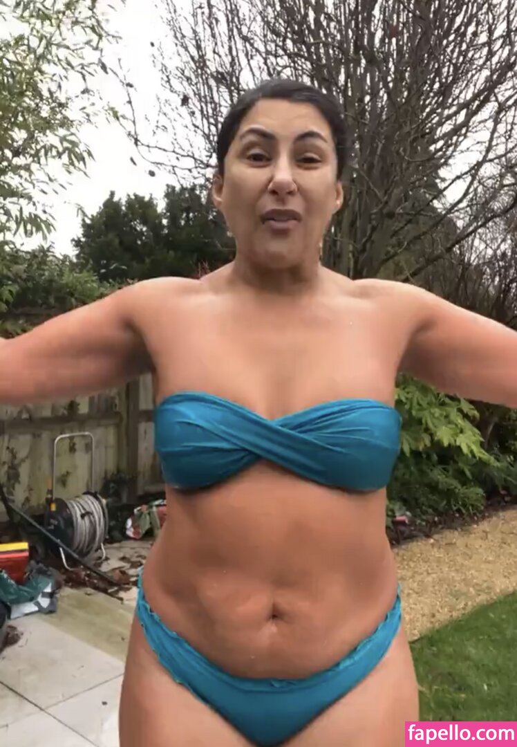 Saira Khan #67